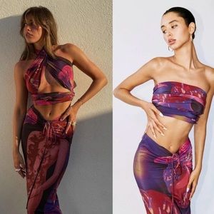 With Jean Naomi Set (Flamoyant Anthurium)